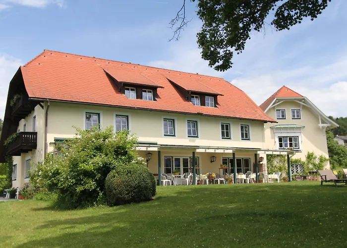 斯特鲁斯尼霍夫兰德豪斯旅馆