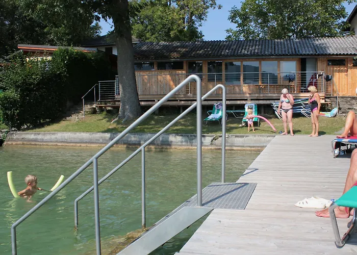 招待所 斯特鲁斯尼霍夫兰德豪斯旅馆 3*