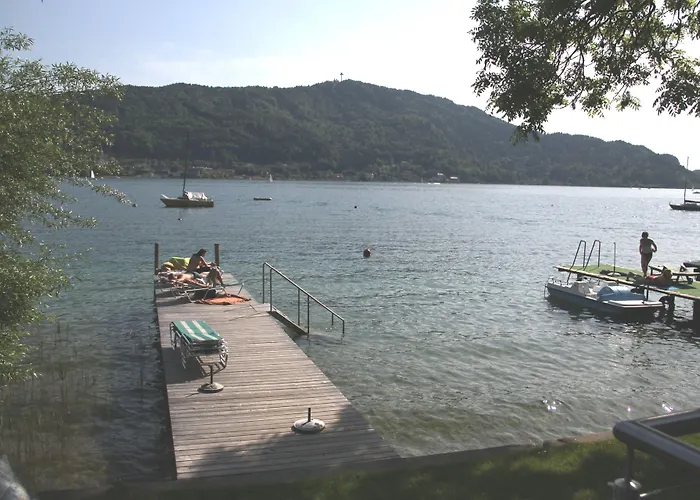 招待所 斯特鲁斯尼霍夫兰德豪斯旅馆 3*