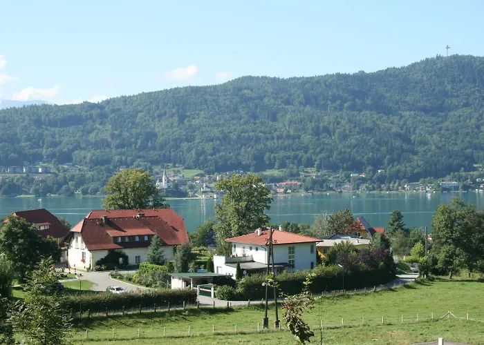 招待所 斯特鲁斯尼霍夫兰德豪斯旅馆 Pörtschach am Wörthersee
